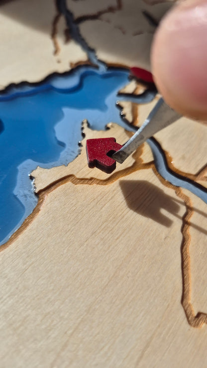 Icons can be placed for important locations.